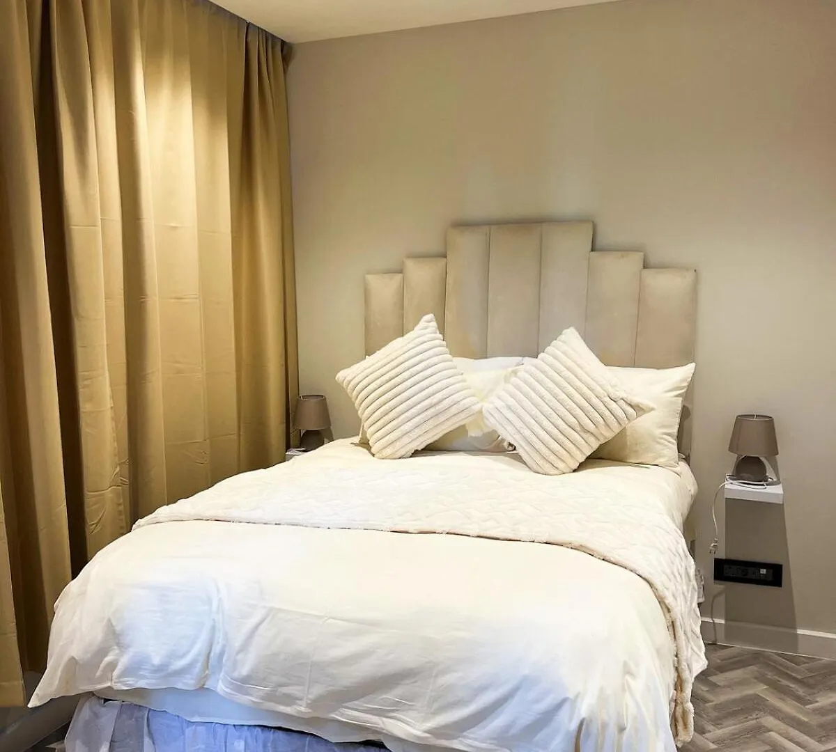 Chic, Stylish, Central Cape Town 0*,